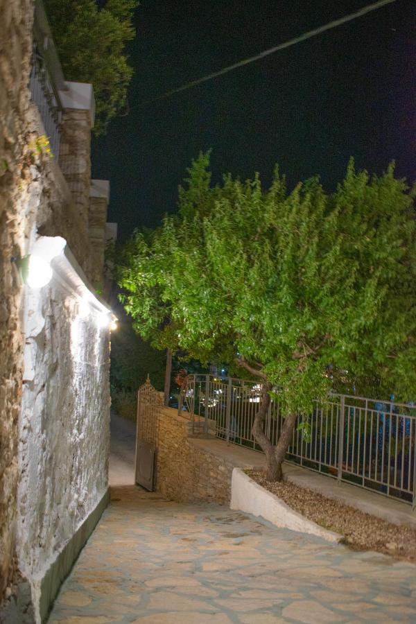 Marea Apartments Simi Dış mekan fotoğraf